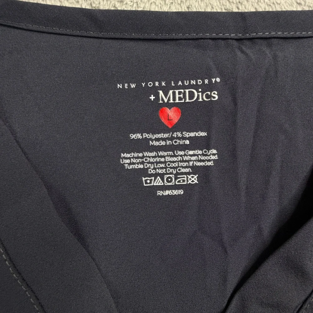 NWT New York Laundry +MEDics Womens Scrub Set Gray V-Neck Top Cargo Pants Large - Picture 4 of 14